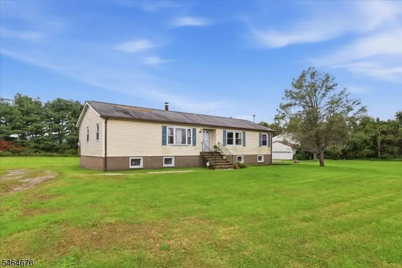 25 W Asbury Anderson Rd, Washington, NJ 08827 - #3