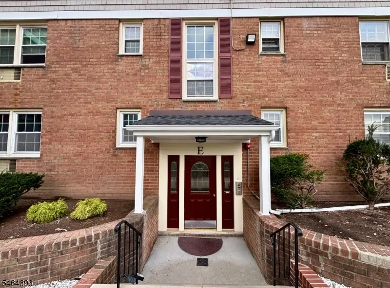 605 Grove St #E10, Clifton, NJ 07013 - #2