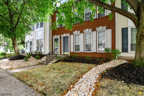 90 Edward Dr, Franklin Twp., NJ 08823