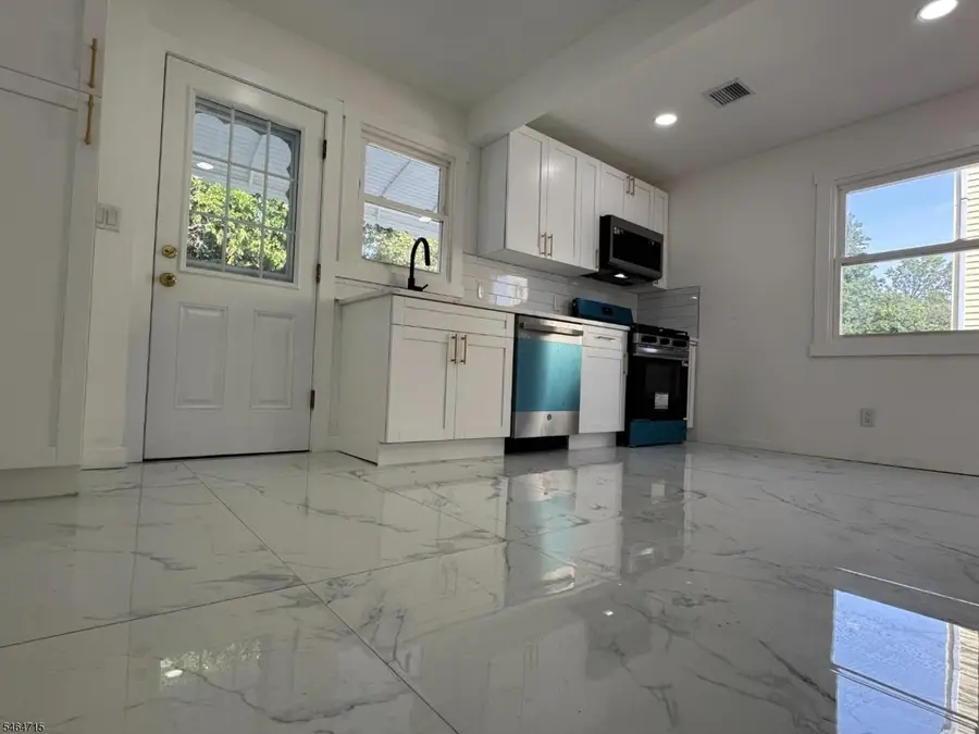235 Windsor Ave, Westfield, NJ 07090 - #2