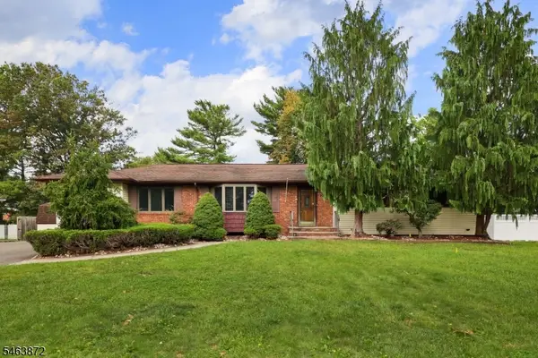 77 Schwin Drive, Clark Twp., NJ 07066