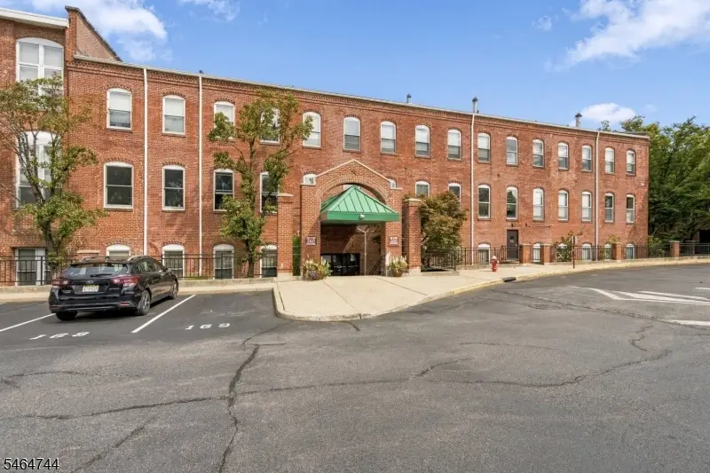 260 Main St #218, Singac, NJ 07424 - #2