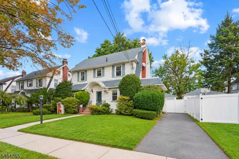 417 E 40th St, Paterson, NJ 07504 - #1