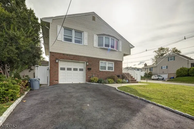 301 N 16th St, Kenilworth, NJ 07033 - #1
