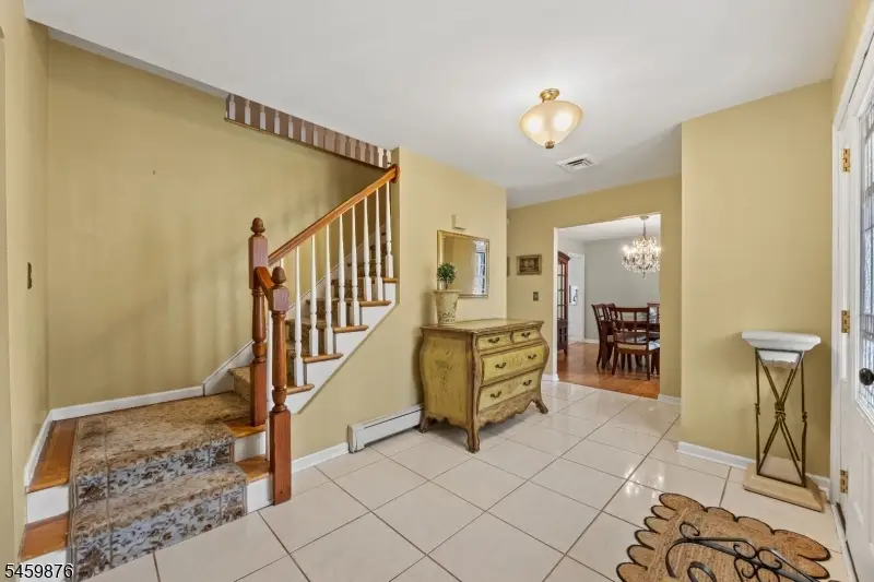 6 White Oak Ln, Montville, NJ 07045 - #3