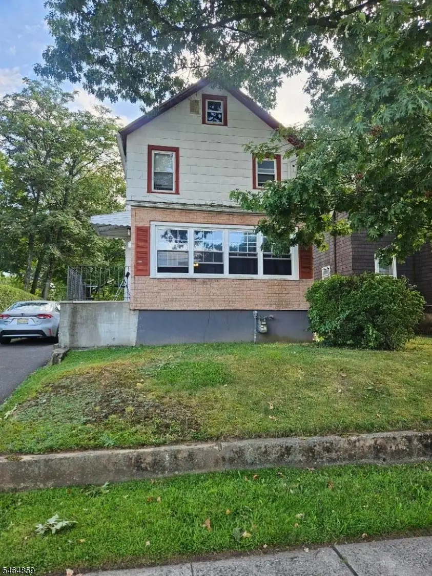 215 W 3rd Ave, Roselle, NJ 07203 - #1