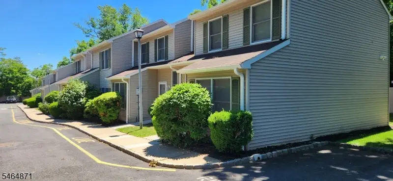 664 Irvington Ave #20, Maplewood, NJ 07040 - #1