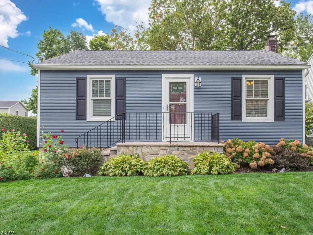 109 Chesapeake Ave, Lake Hiawatha, NJ 07034 - #1