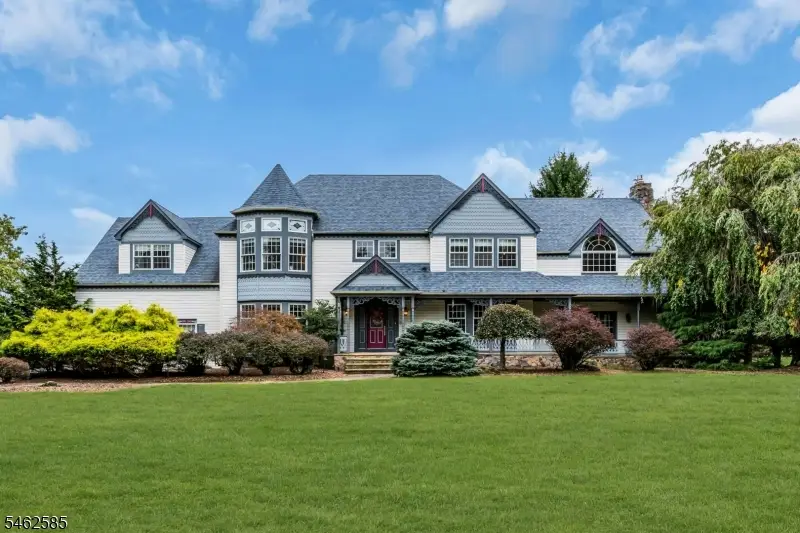 47 Rustic Trl, Raritan, NJ 08822 - #1