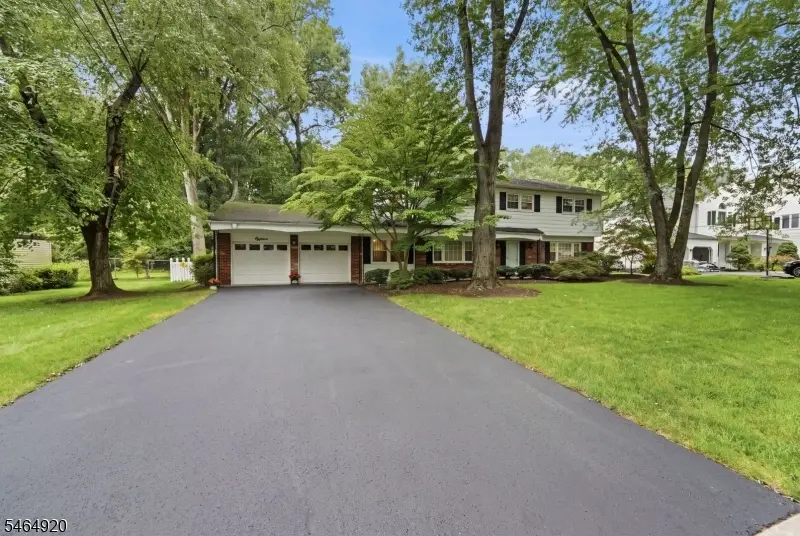 18 Druid Hill Dr, Parsippany, NJ 07054 - #1