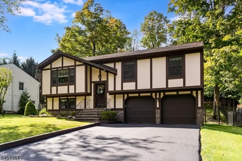 108 Valley View Trl, Lake Mohawk, NJ 07871 - #3