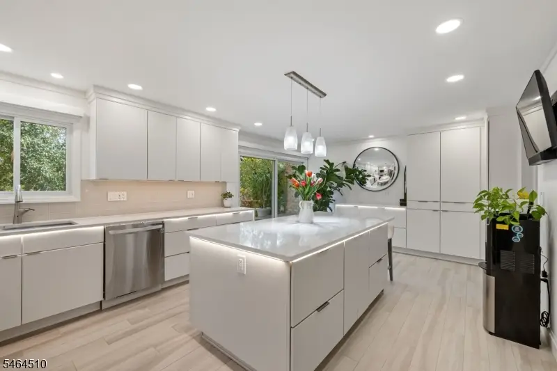 34 Bayberry Ct, Hillsborough, NJ 08844 - #2
