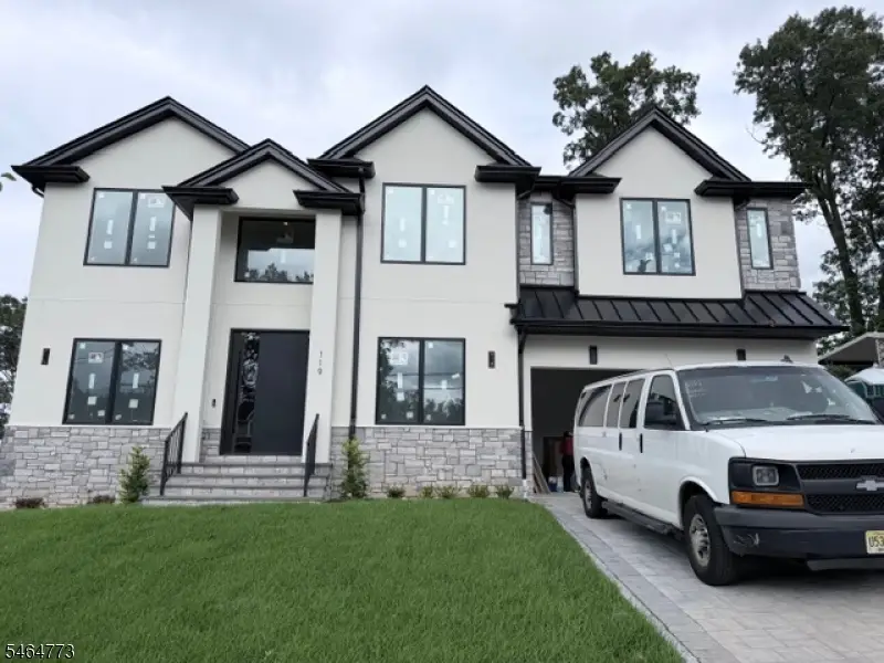 119 Arnot Pl, Paramus, NJ 07652 - #2