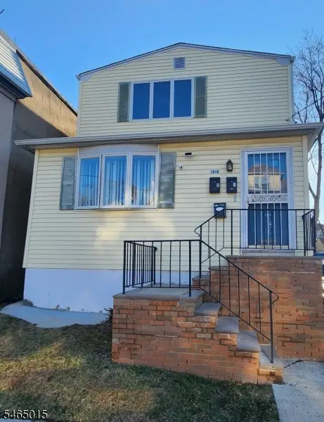 1310 E Henry St, Linden City, NJ 07036