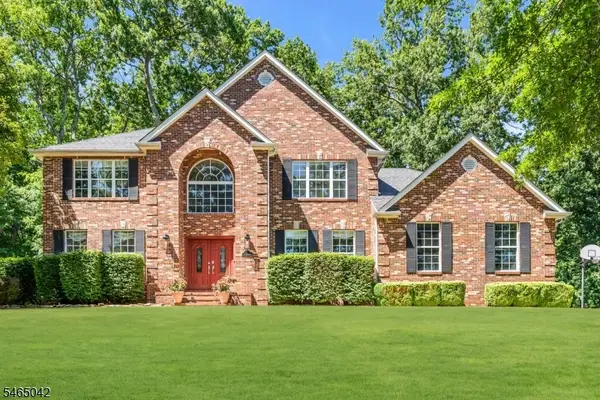 4 Scott Dr, Monroe Twp., NJ 08831