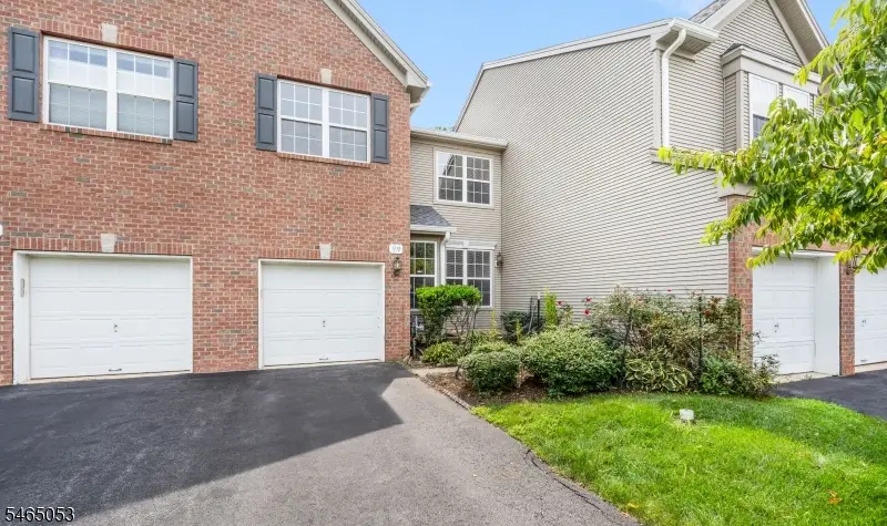 99 Warwick Rd, West Windsor, NJ 08550 - #1