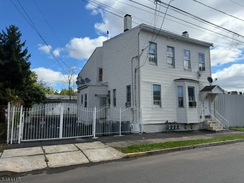 621 Livingston St, Elizabeth, NJ 07206 - #1