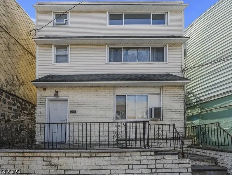 319 68th St, Guttenberg, NJ 07093 - #1
