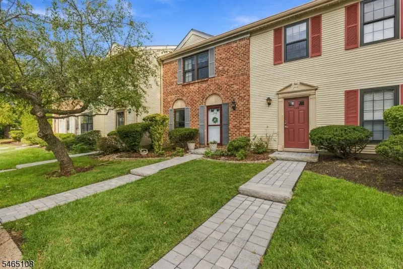 148 Abbot Ct, Piscataway, NJ 08854 - #2