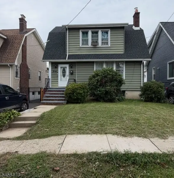40 Glorieux St, Irvington, NJ 07111 - #1