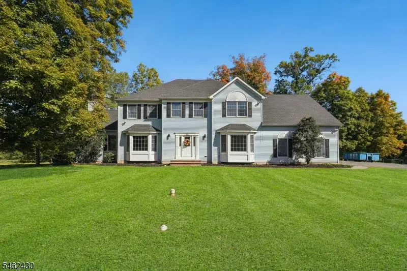 14 Eagle Dr, Raritan, NJ 08551 - #1