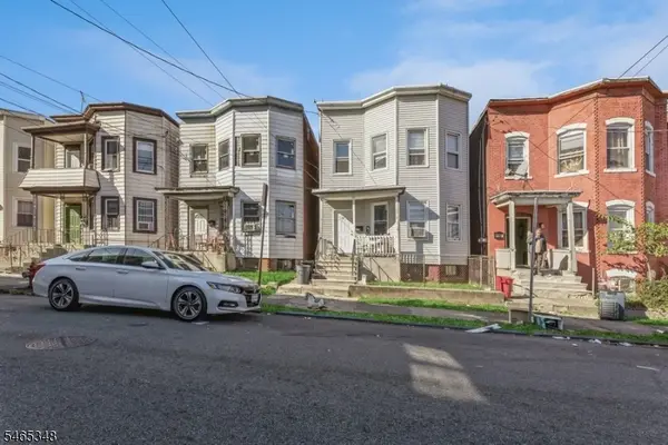 81 George St, Paterson City, NJ 07503