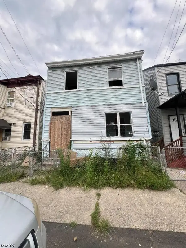 15 Southard St, Paterson City, NJ 07501