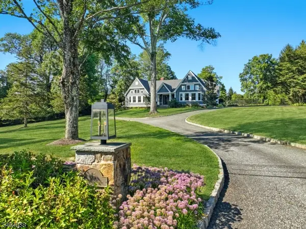 16 Dogwood Dr, Mendham Twp., NJ 07945