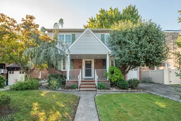 126 Hillman Dr, Elmwood Park Boro, NJ 07407