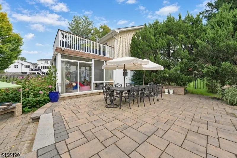 7 Fawn Dr, Montville, NJ 07045 - #3