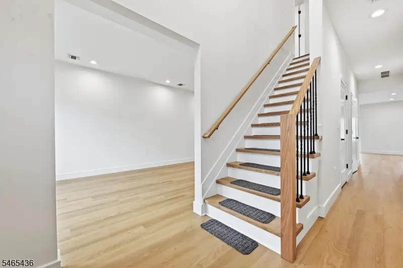 807 Dennis Pl, Linden, NJ 07036 - #3