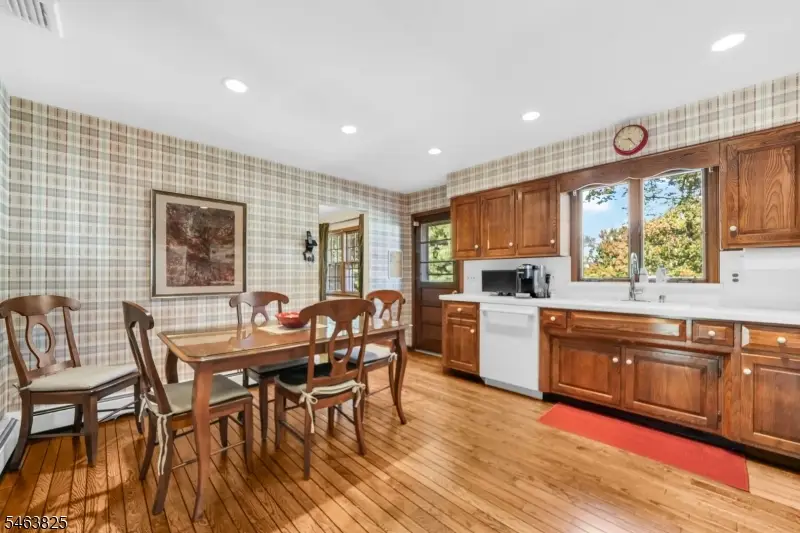 11 Oakland Ter, Fairfield, NJ 07004 - #3