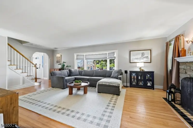 2766 Larchmont Rd, Union, NJ 07083 - #3