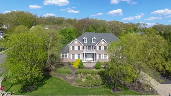 3 Bayberry Ln, North Haledon Boro, NJ 07508