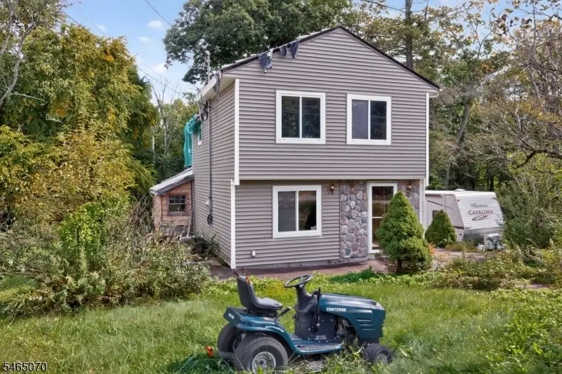 48 Lebanon Rd, Upper Greenwood Lake, NJ 07421 - #1