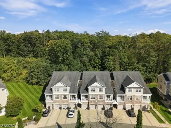 305 Waterview Ct #305, Hanover Twp., NJ 07927