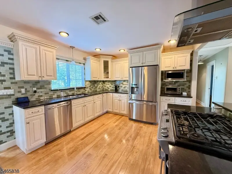 15 Hazel St, Lincoln Park, NJ 07035 - #3