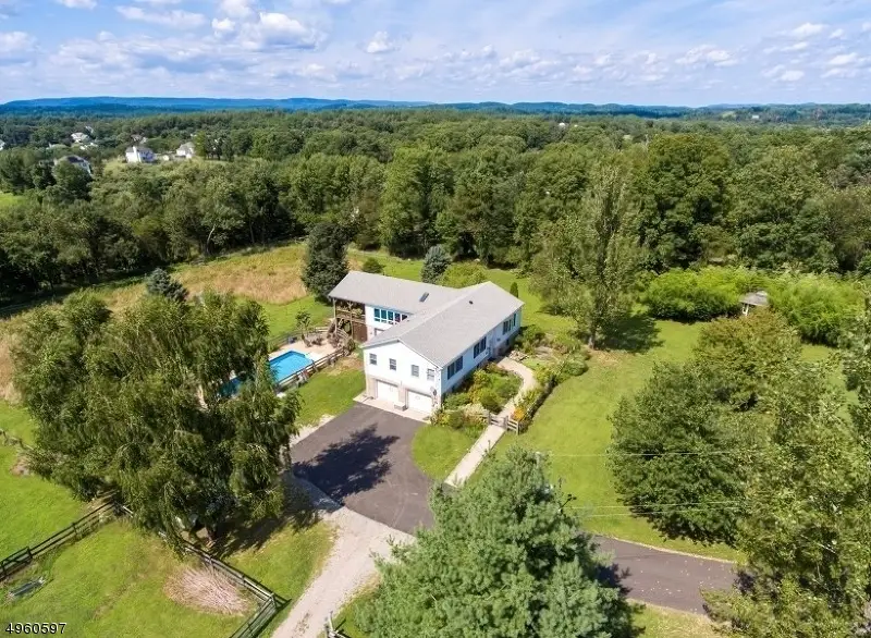 31 Pierce Rd, Andover, NJ 07848 - #1