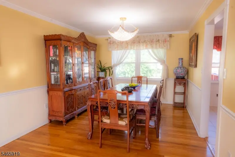 4 Charles Ct, Edison, NJ 08820 - #3