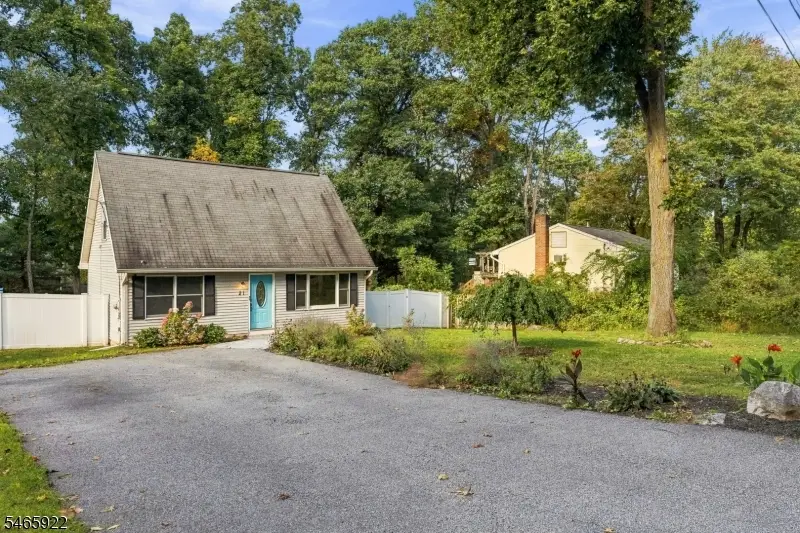21 Woodland Trl, Vernon, NJ 07419 - #2