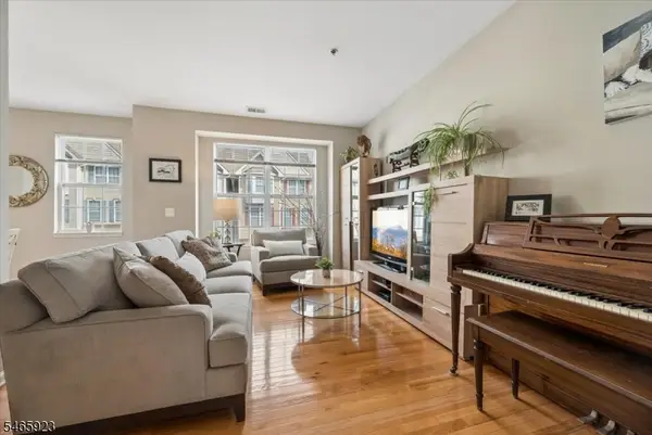149 Conover Ter, Lebanon Boro, NJ 08833