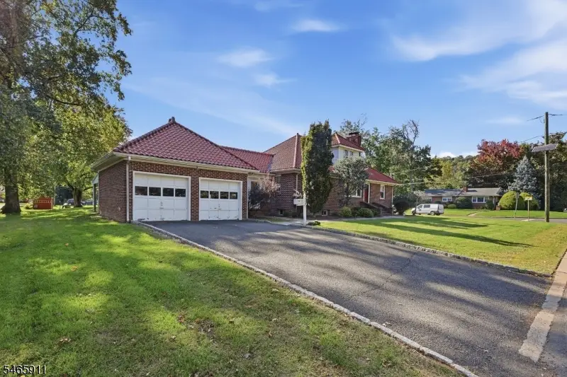 127 Warrenville Rd, Dunellen, NJ 08812 - #2