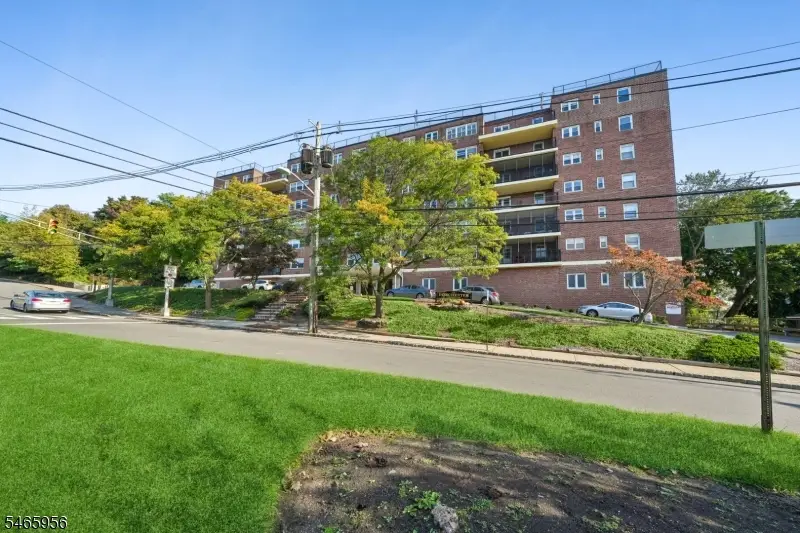415 Claremont Ave #1G, Montclair, NJ 07042 - #1