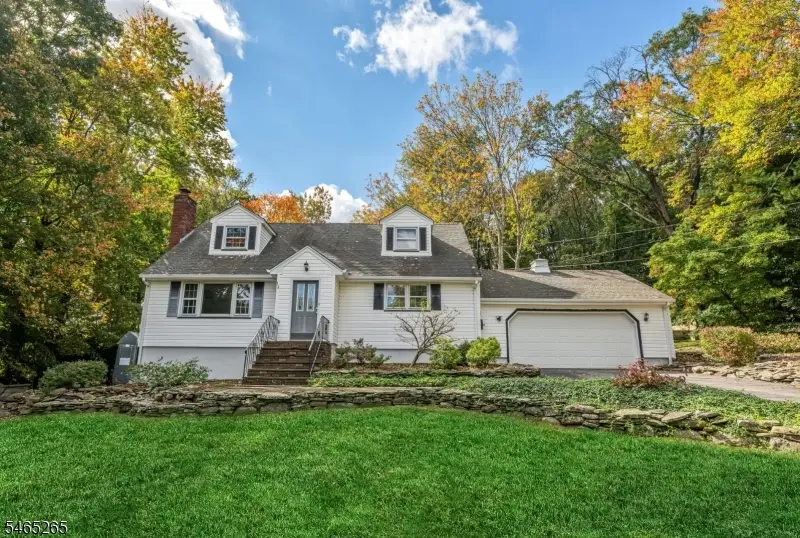 13 Holiday Ln, West Milford, NJ 07480 - #1