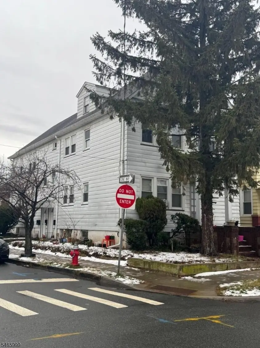 350 Williamson St, Elizabeth, NJ 07202 - #1