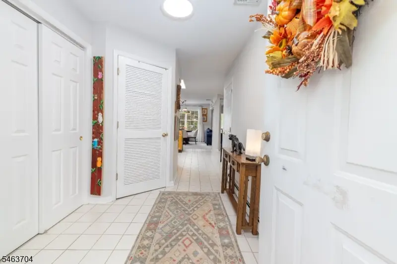 28 Angela Way, Berkeley Heights, NJ 07922 - #3