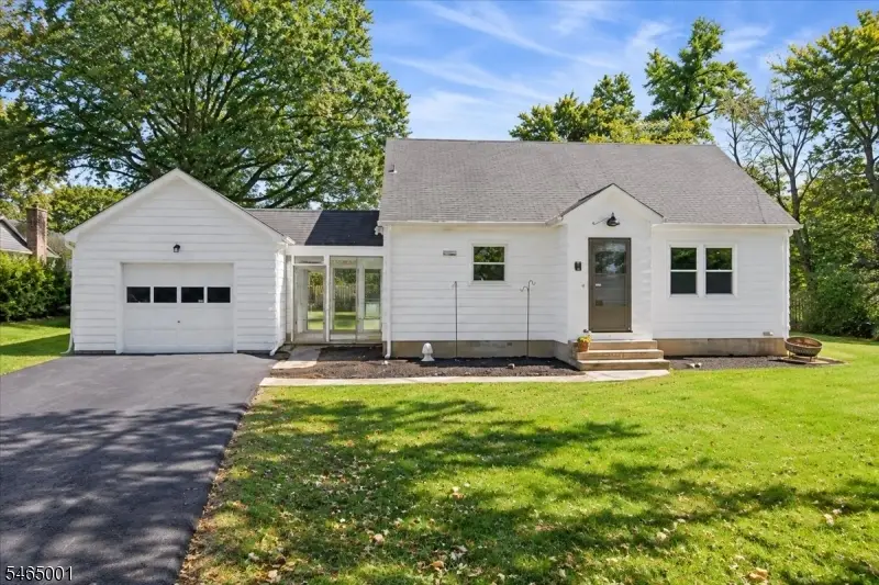 4 Rambler Dr, Bridgewater, NJ 08807 - #1