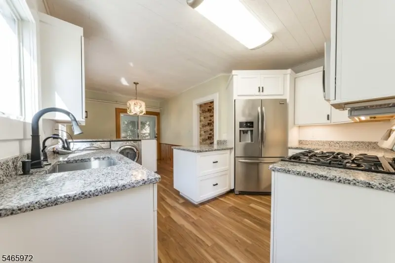 18 Halsted St, Verona, NJ 07044 - #3