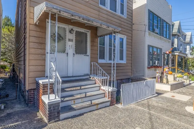 315 Pearsall Ave, Jersey City, NJ 07305 - #1