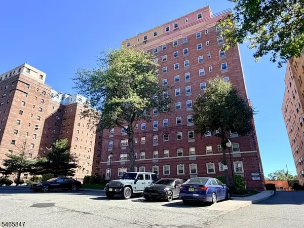 70 S Munn Ave #1008, East Orange City, NJ 07018